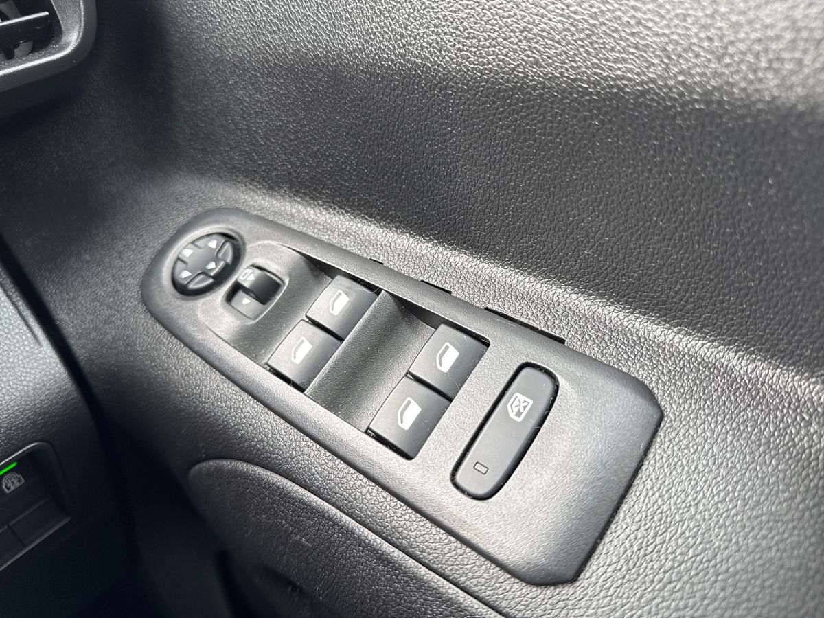 Used Vauxhall Combo Life 2020 for sale - 76868685: Photo 17