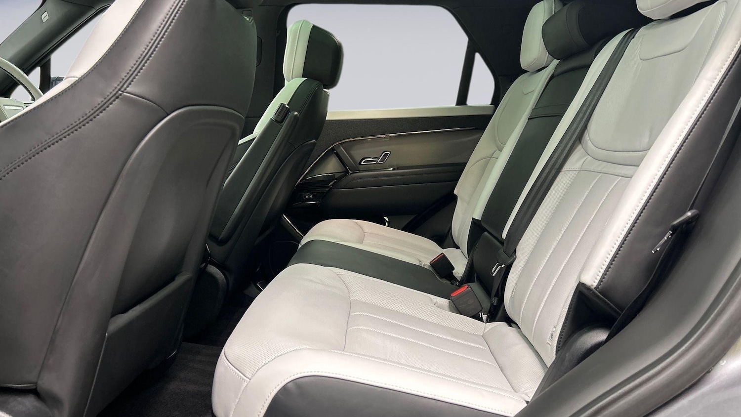 Used Land Rover Range Rover Sport 2023 for sale - 76166919: Photo 4