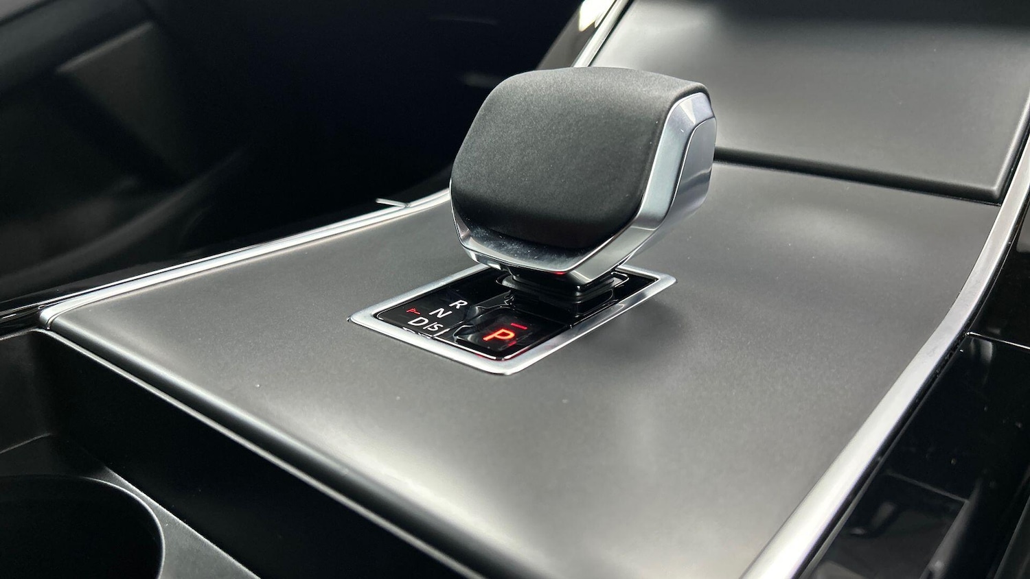 Used Land Rover Range Rover Evoque 2024 for sale - 76152117: Photo 13