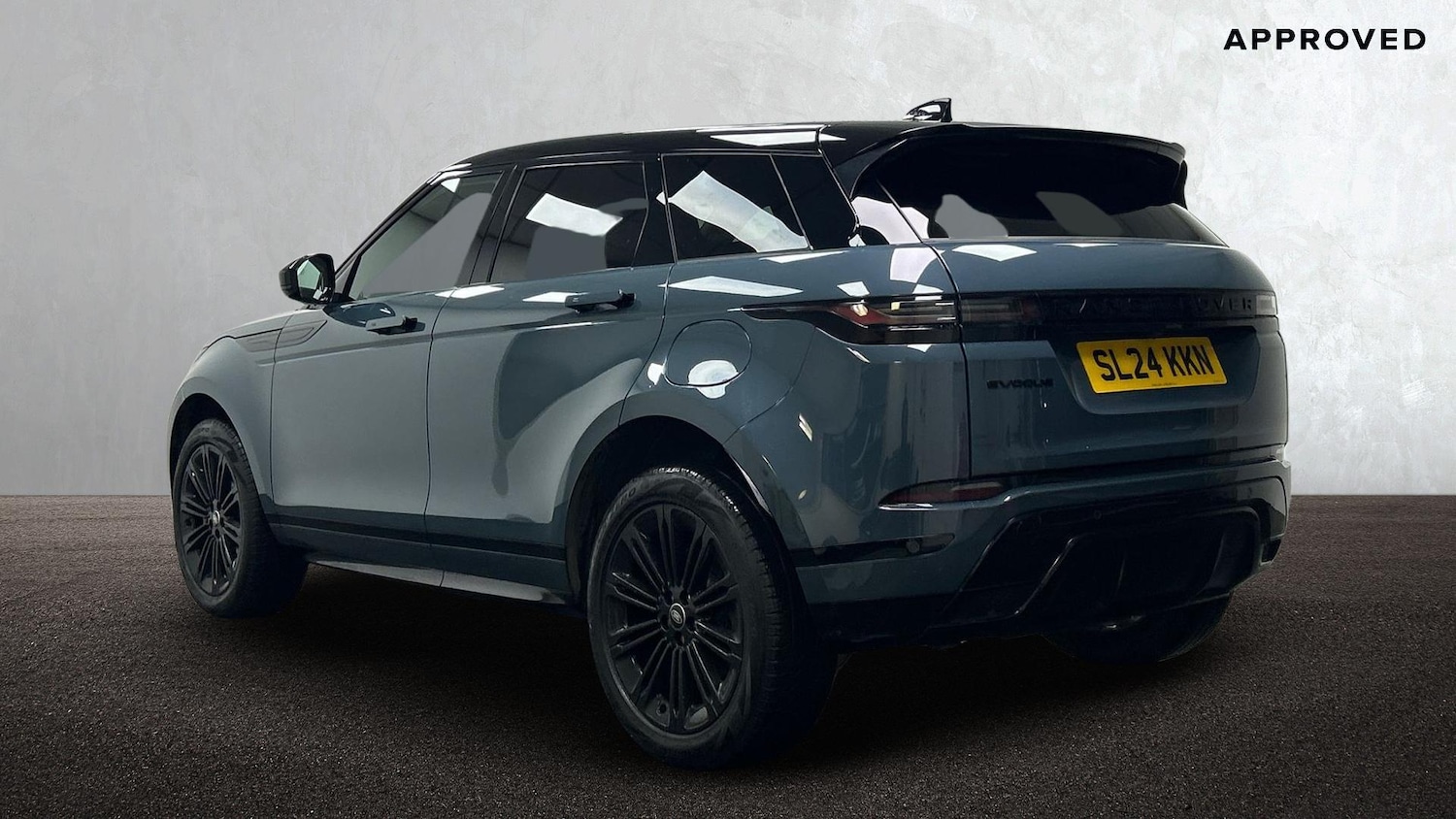 Used Land Rover Range Rover Evoque 2024 for sale - 76152117: Photo 2