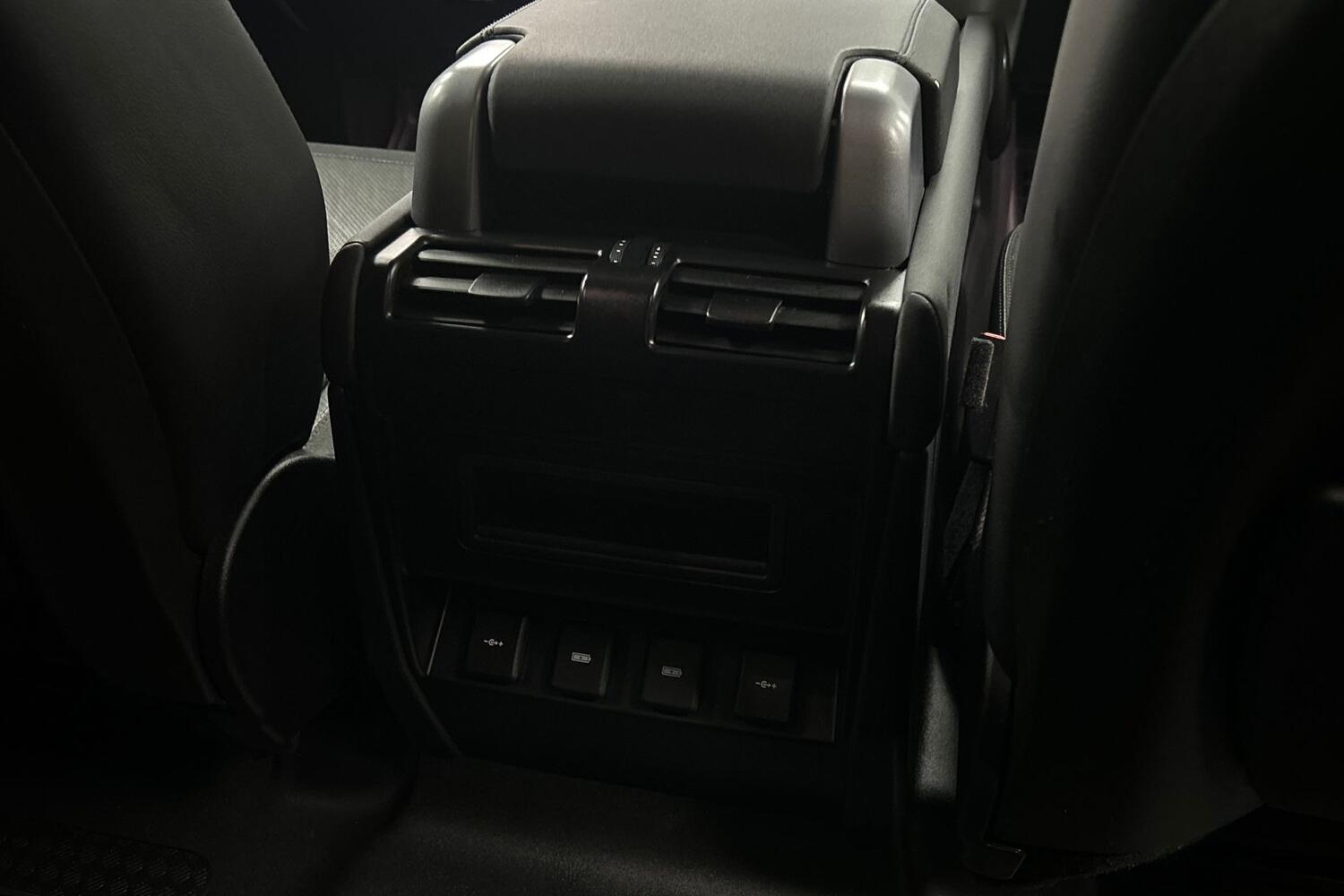 Used Land Rover Defender 110 2020 for sale - 76059837: Photo 18