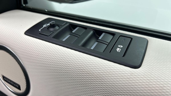 Used Land Rover Discovery 2024 for sale - 76189303: Photo 25