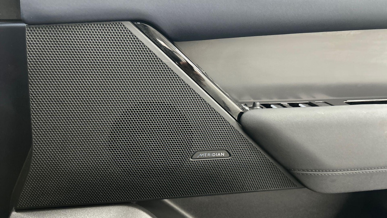 Used Land Rover Range Rover Velar 2023 for sale - 76084829: Photo 24