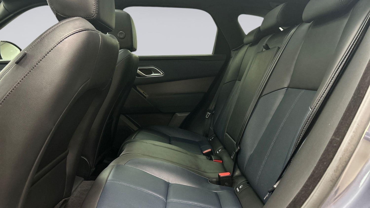 Used Land Rover Range Rover Velar 2023 for sale - 76084829: Photo 4