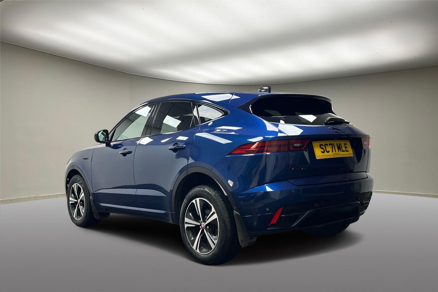 Used Jaguar E-Pace 2021 for sale - 76158970: Photo 2