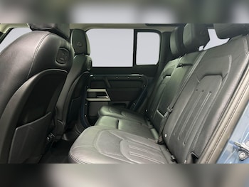 Used Land Rover Defender 110 2021 for sale - 75166364: Photo