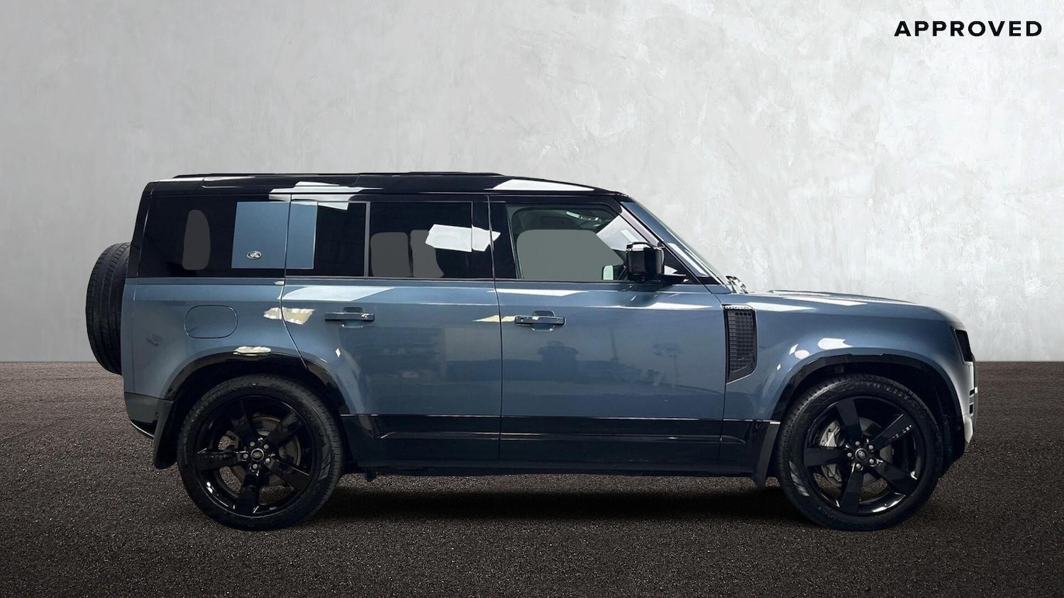 Used Land Rover Defender 2024 for sale - 76200949: Photo 5