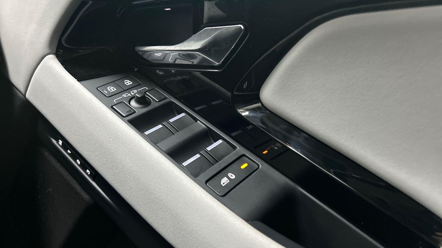 Used Land Rover Range Rover Evoque 2024 for sale - 76189629: Photo 25