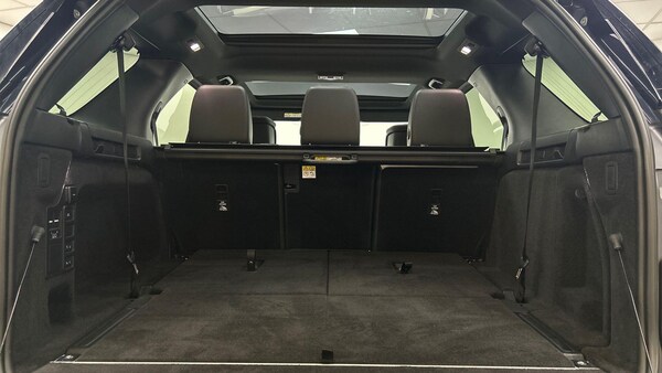 Used Land Rover Discovery 2024 for sale - 76214678: Photo 10