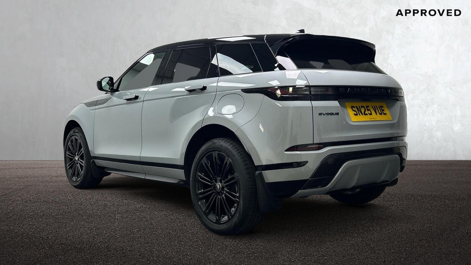 Used Land Rover Range Rover Evoque 2025 for sale - 76189506: Photo 2