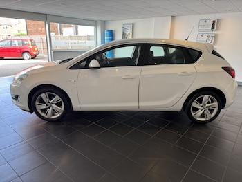 Used Vauxhall Astra 2013 for sale - 75375281: Photo
