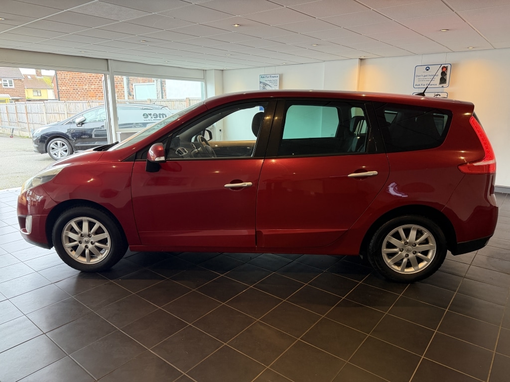 Used Renault Grand Scenic 2010 for sale - 76159708: Photo 4