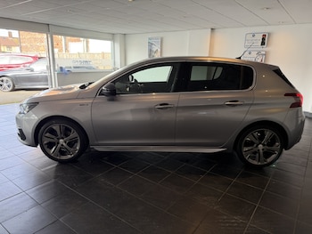 Used Peugeot 308 2018 for sale - 77980852: Photo