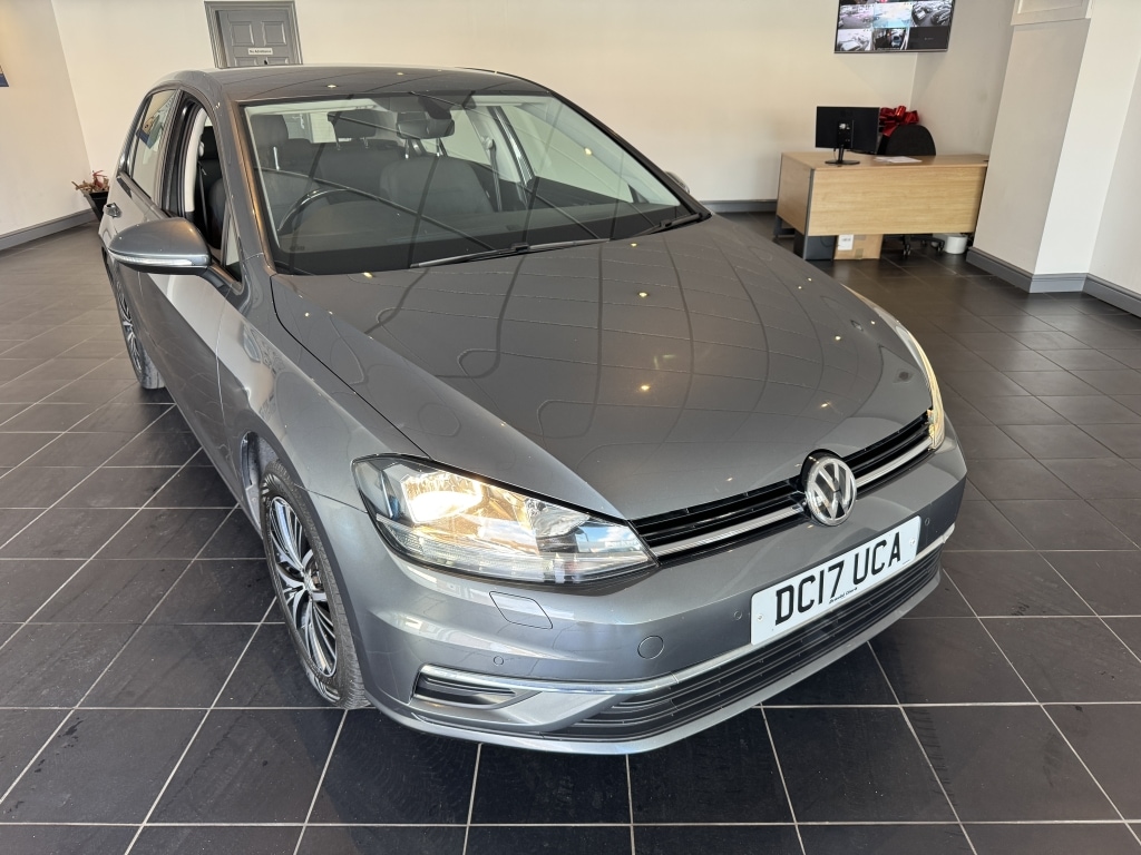 Used Volkswagen Golf 2017 for sale - 75826870: Photo 1