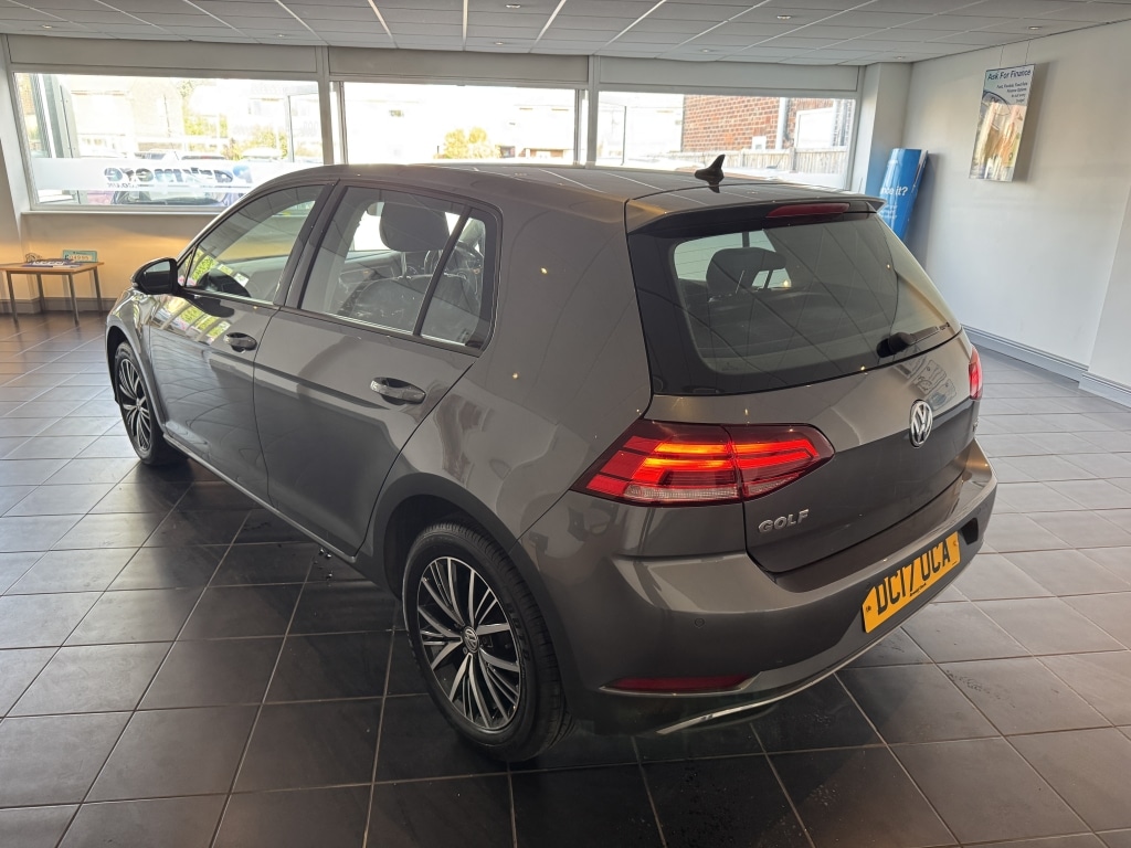 Used Volkswagen Golf 2017 for sale - 75826870: Photo 5