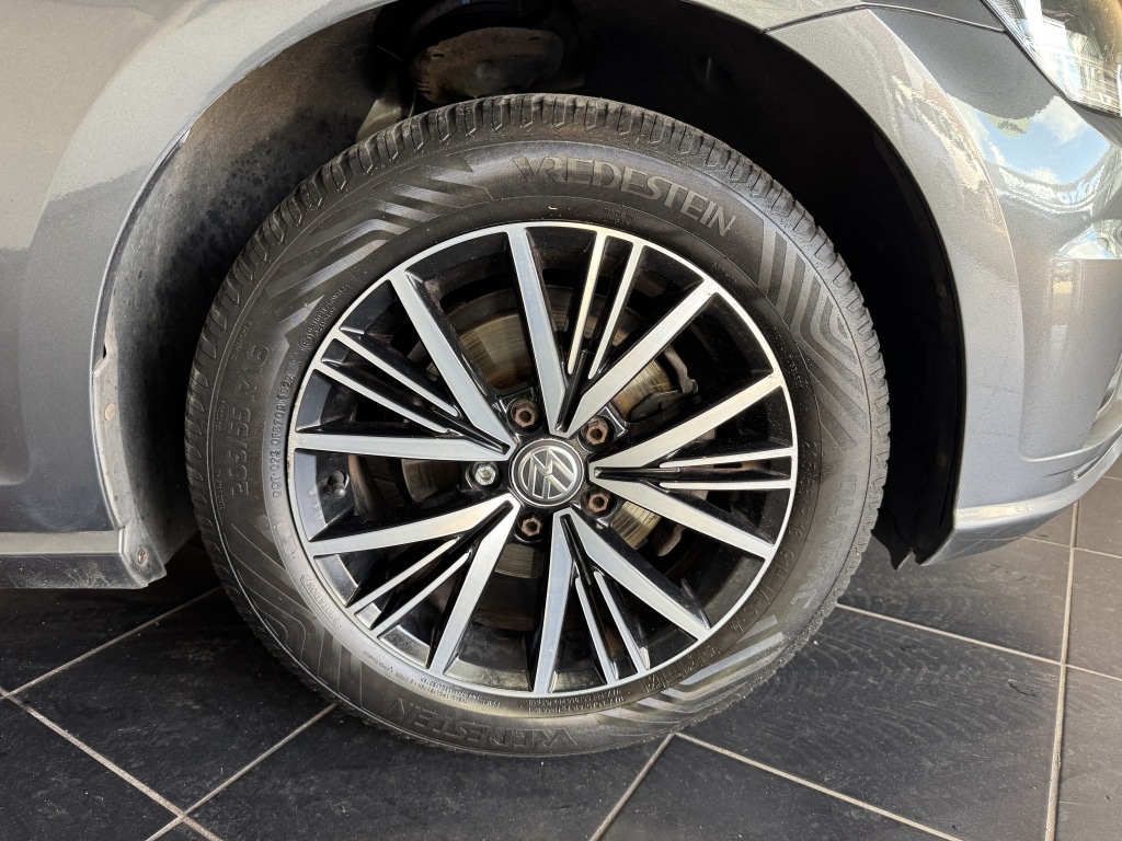 Used Volkswagen Golf 2017 for sale - 75826870: Photo 8