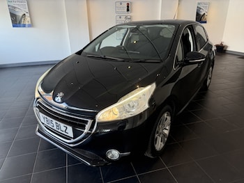 Used Peugeot 208 2015 for sale - 79164217: Photo