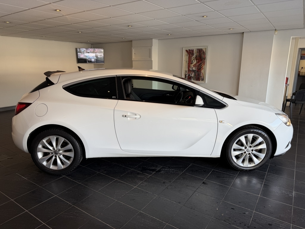 Used Vauxhall Astra GTC 2015 for sale - 77762242: Photo 8