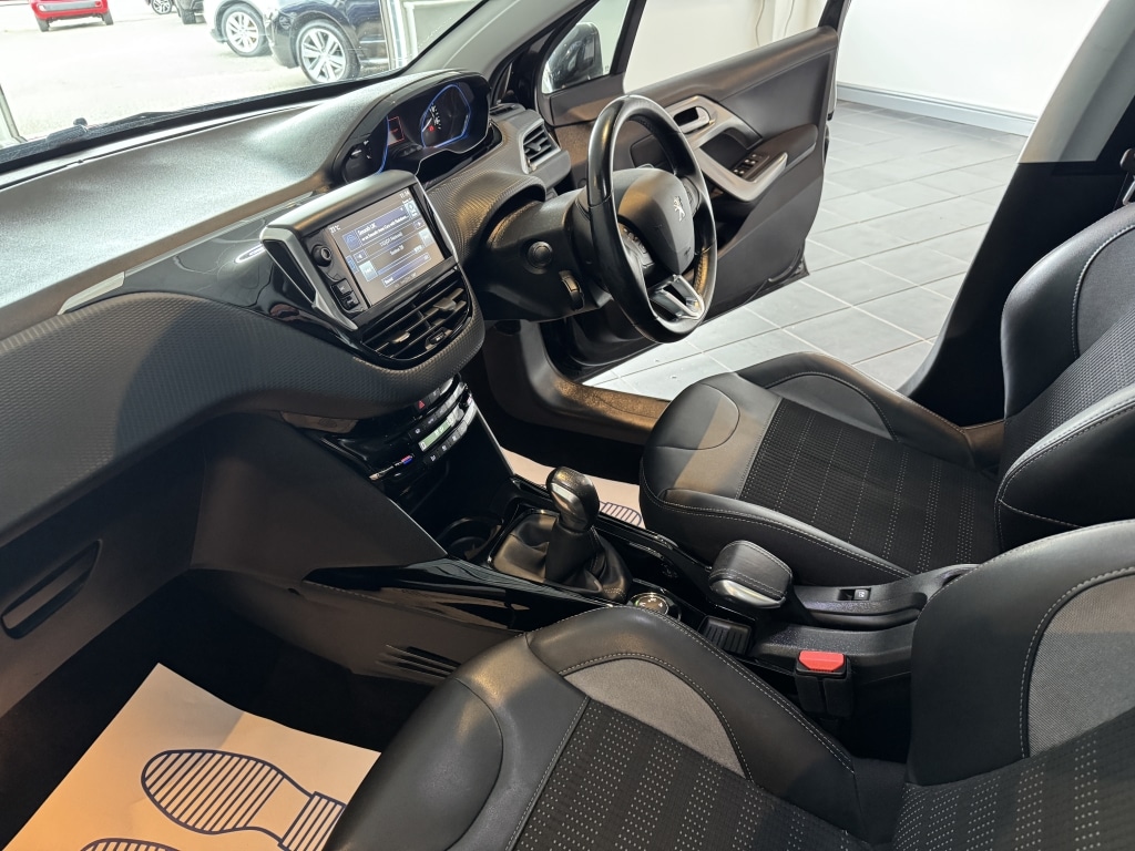 Used Peugeot 2008 2016 for sale - 76007340: Photo 11