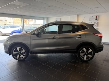 Used Nissan Qashqai 2015 for sale - 79164220: Photo