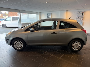 Used Vauxhall Corsa 2012 for sale - 77224096: Photo