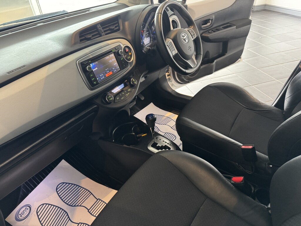 Used Toyota Yaris 2014 for sale - 75948738: Photo 11