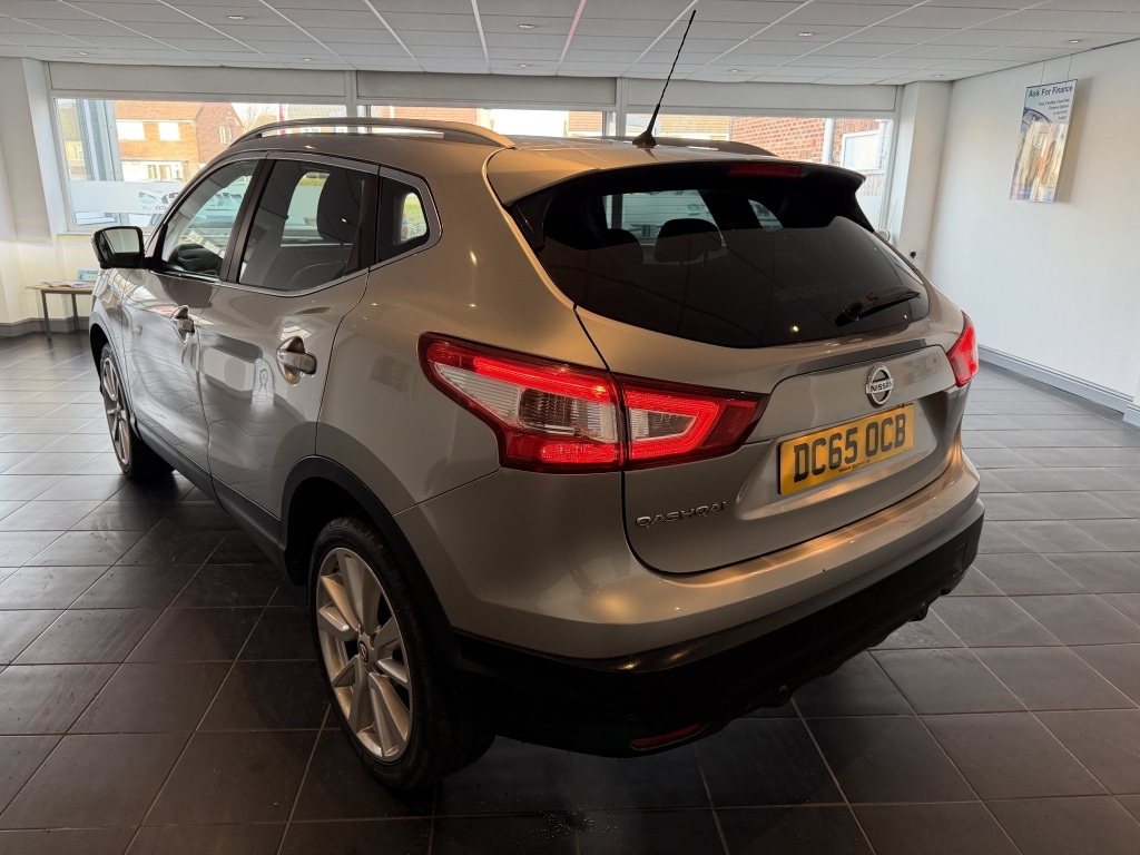 Used Nissan Qashqai 2015 for sale - 77300244: Photo 5