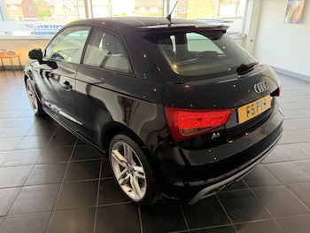 Used Audi A1 2010 for sale - 79446865: Photo