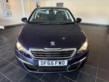 Used Peugeot 308 2015 for sale - 77556404: Photo