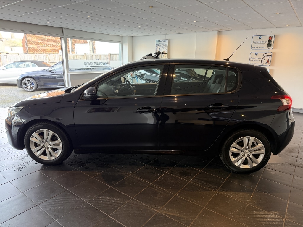 Used Peugeot 308 2015 for sale - 77556404: Photo 4