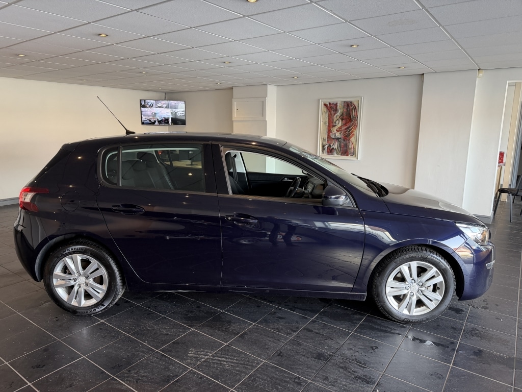 Used Peugeot 308 2015 for sale - 77556404: Photo 8