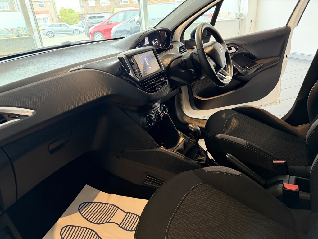 Used Peugeot 208 2016 for sale - 76174335: Photo 11