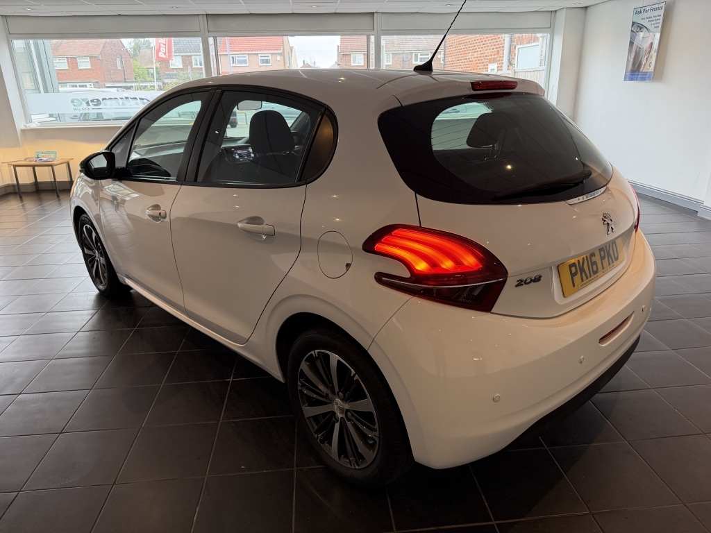 Used Peugeot 208 2016 for sale - 76174335: Photo 5