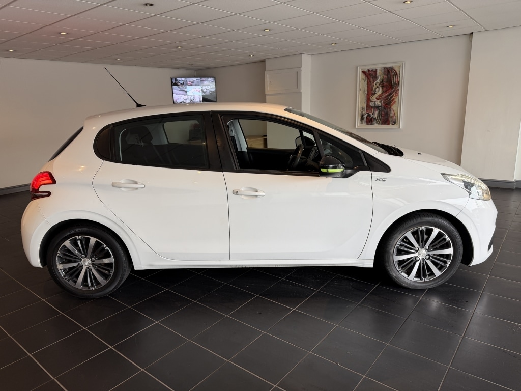 Used Peugeot 208 2016 for sale - 76174335: Photo 8
