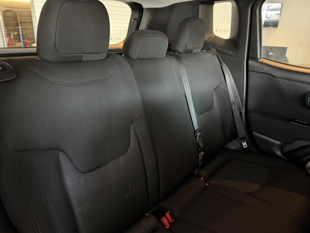 Used Jeep Renegade 2016 for sale - 76532548: Photo 12