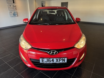 Used Hyundai i20 2014 for sale - 76651939: Photo