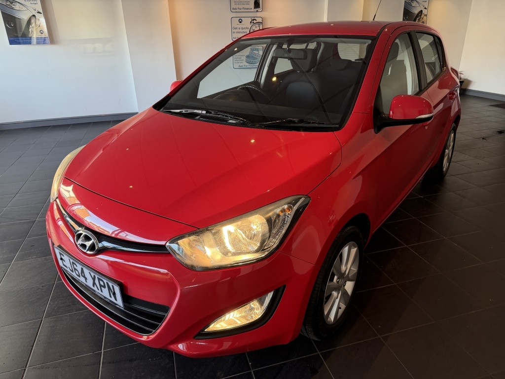 Used Hyundai i20 2014 for sale - 76651939: Photo 3