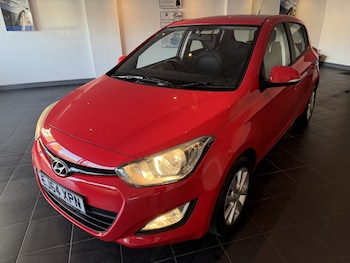 Used Hyundai i20 2014 for sale - 76651939: Photo
