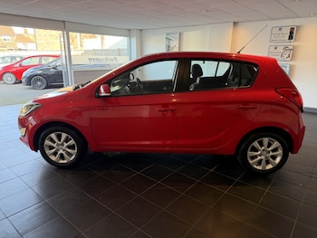 Used Hyundai i20 2014 for sale - 76651939: Photo