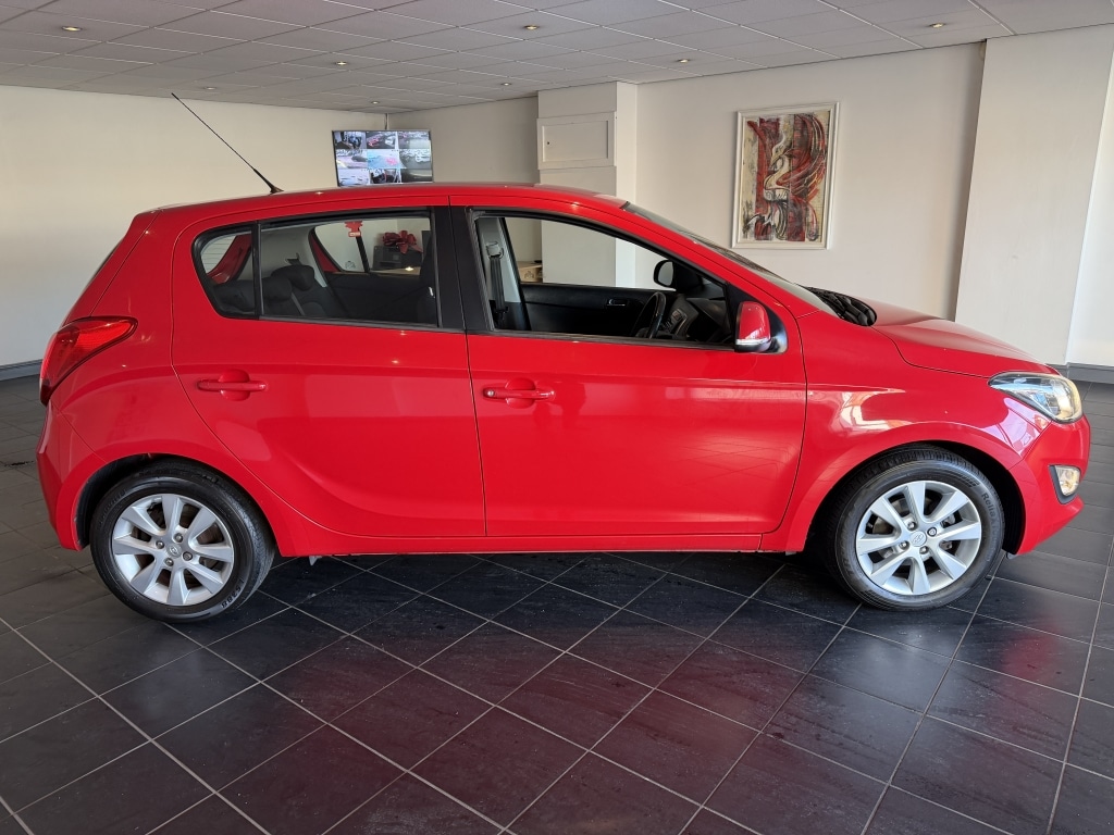 Used Hyundai i20 2014 for sale - 76651939: Photo 8