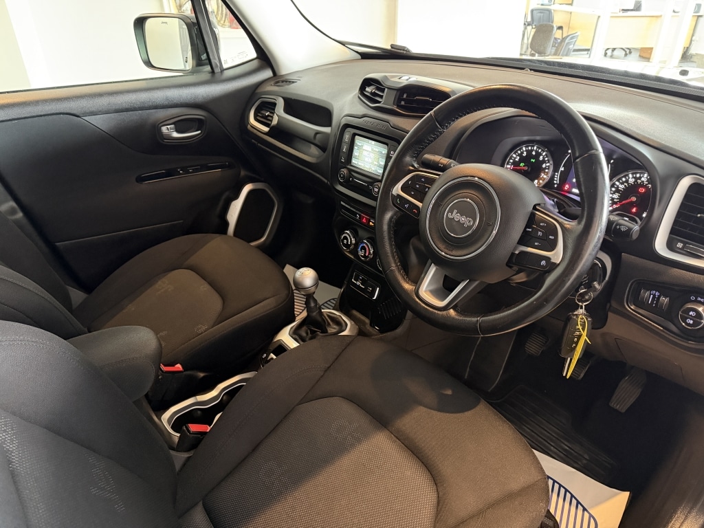 Used Jeep Renegade 2017 for sale - 77563137: Photo 10
