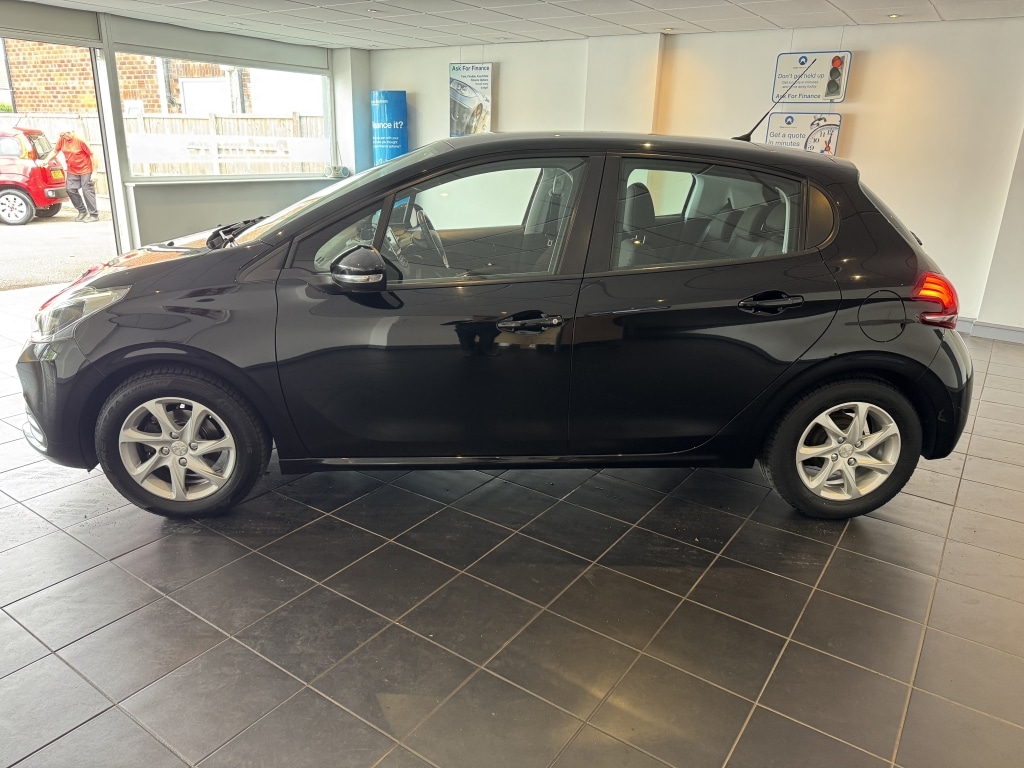 Used Peugeot 208 2018 for sale - 75454785: Photo 4