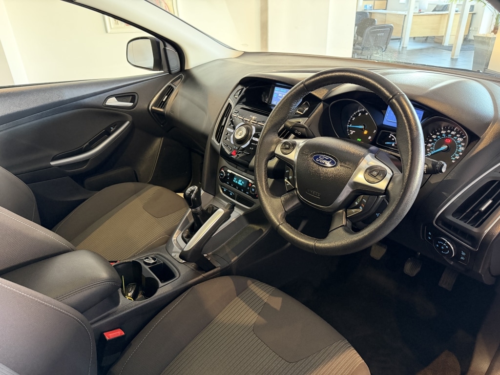 Used Ford Focus 2012 for sale - 77837280: Photo 10