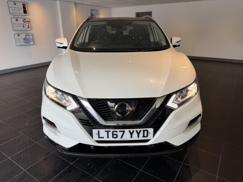 Used Nissan Qashqai 2017 for sale - 76506279: Photo 2