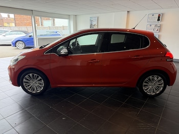 Used Peugeot 208 2017 for sale - 78513938: Photo