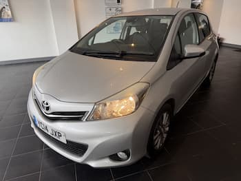 Used Toyota Yaris 2014 for sale - 79801691: Photo