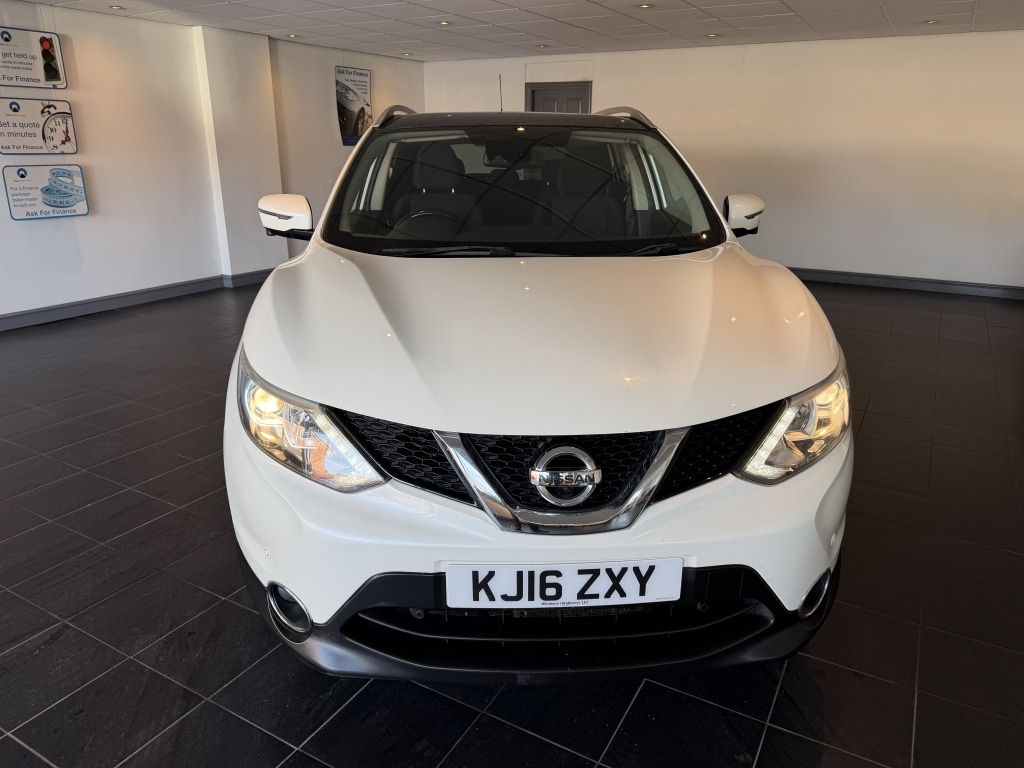 Used Nissan Qashqai 2016 for sale - 76651943: Photo 2