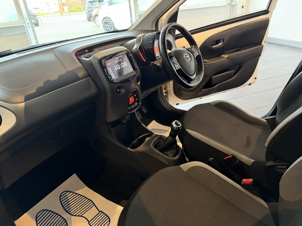 Used Toyota AYGO 2021 for sale - 77224091: Photo 11