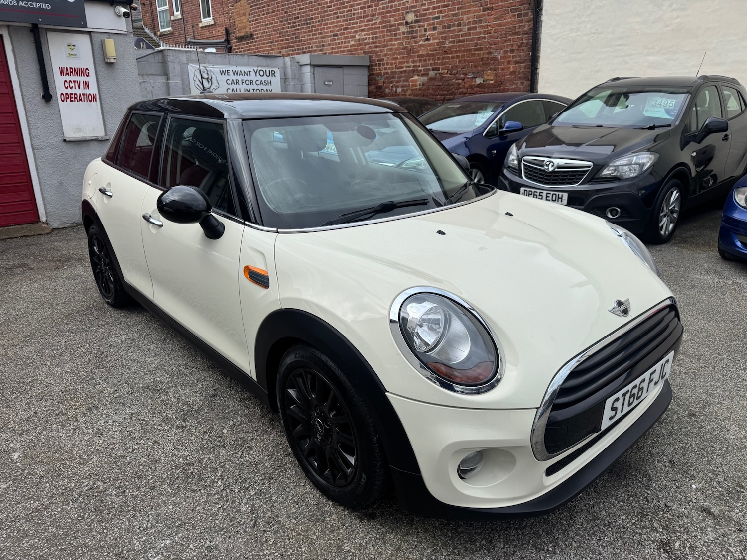 Used MINI Hatch 2016 for sale - 77998111: Photo 2