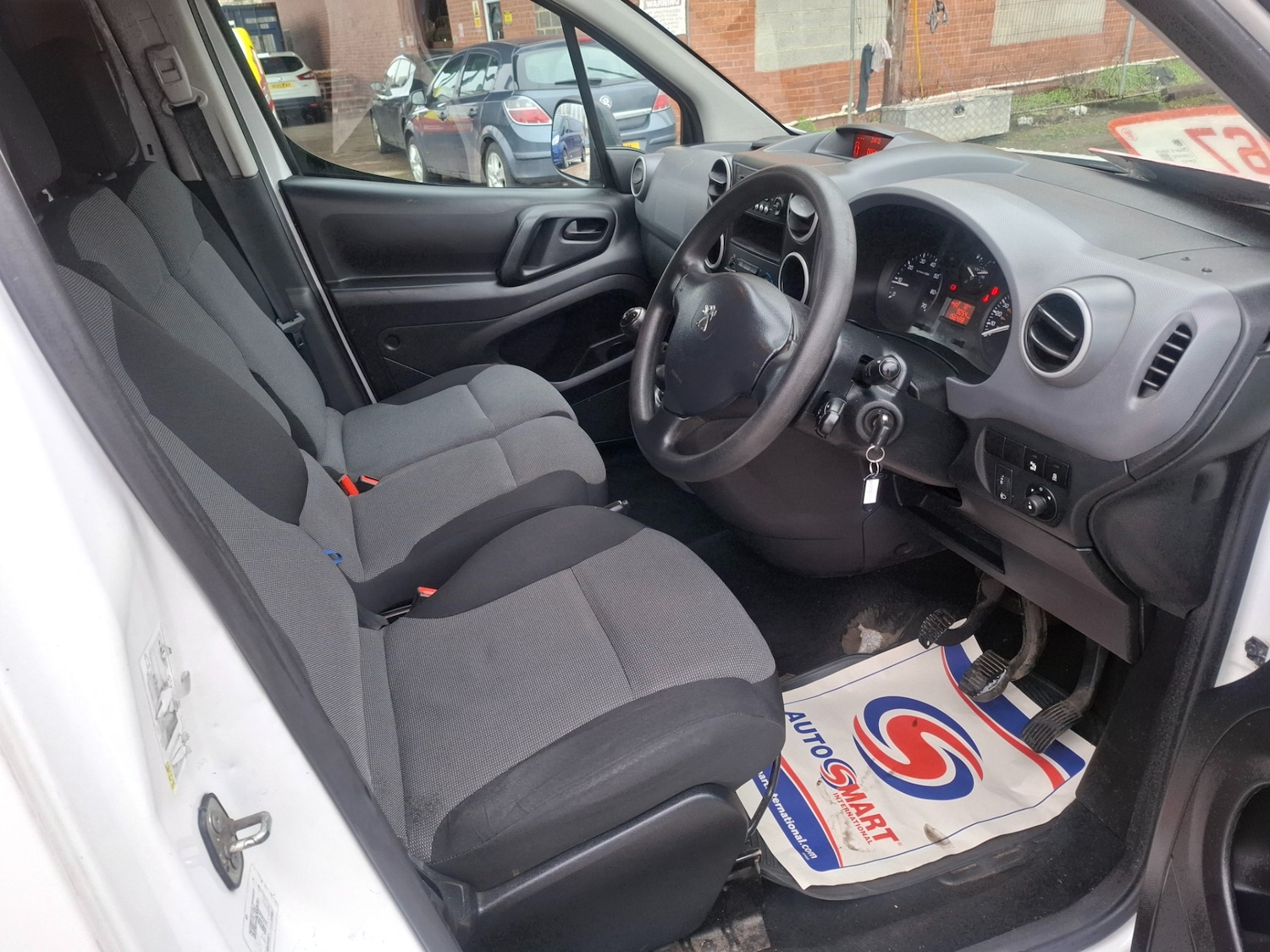 Used Peugeot Partner 2018 for sale - 77521767: Photo 10